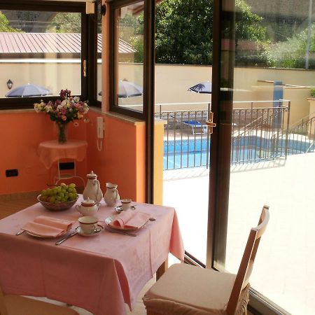 גיארדיני נאקסוס Villa Veronica מראה חיצוני תמונה